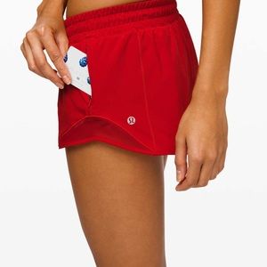 Lululemon Hotty Hot Short high rise 2.5
Dark Red